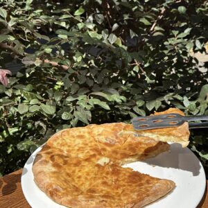 Осетинский пирог с картофелем и сыром