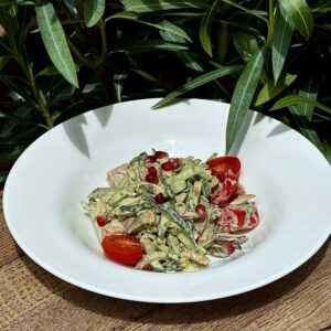 Салат с курицей и гранатом