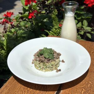 Окрошка с говядиной на мацони